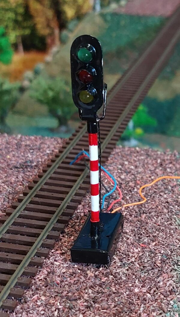 K/032 - Three Aspect Signal